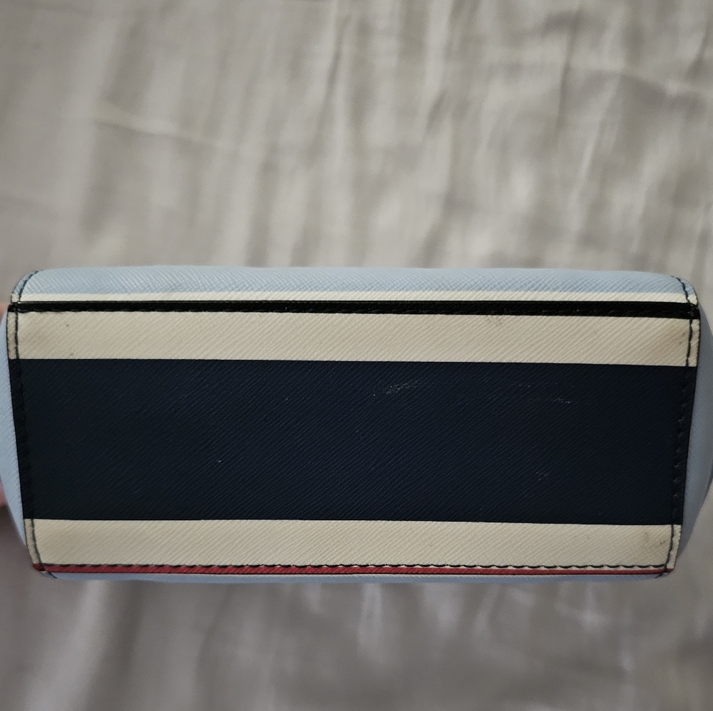 Kate Spade Makeup Bag - Picture 5 of 6